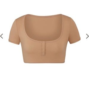 Skims Sienna fits everybody Henley crop top